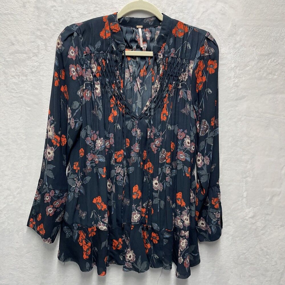 Free People Top Womens Small Blue Floral Pebble Crepe So Fine Smocked Tunic Boho
